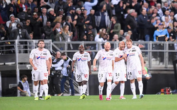 榨干年轻人的“上瘾性行为”，被央视怒批！